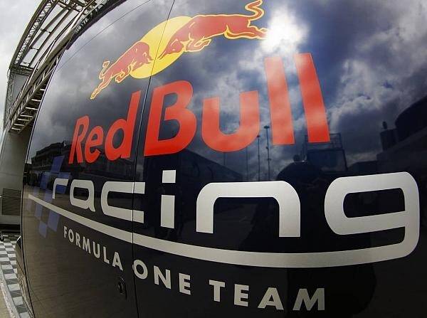 Foto zur News: Red Bull: Vettels Chassis war nicht kaputt