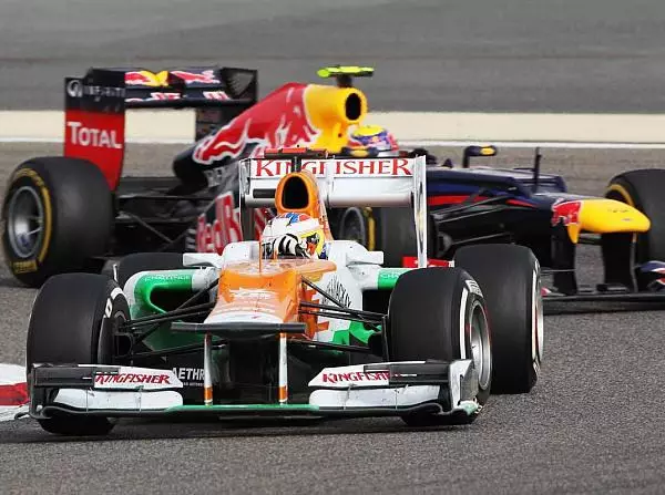 Foto zur News: Webber sauer über di Restas Sonntagsfahrer-Modus