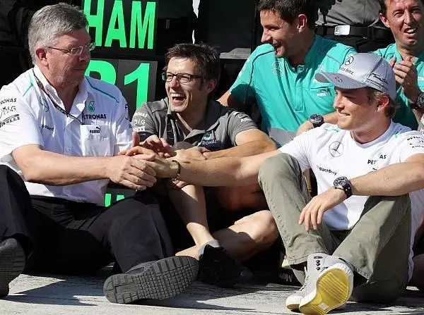 Foto zur News: Brawn: "Nico hat überrascht"