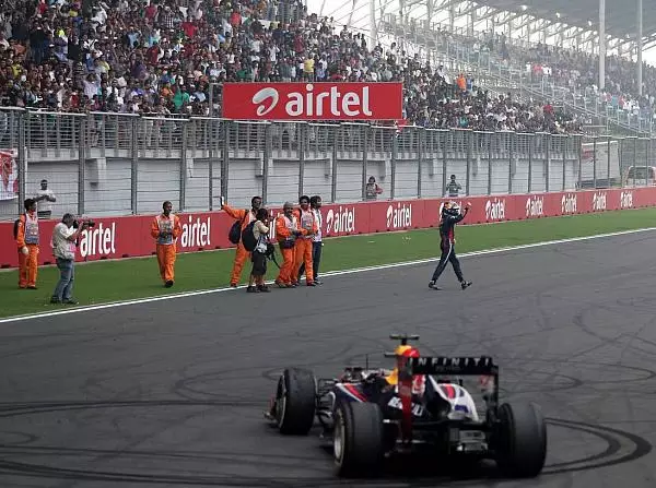 Sebastian Vettel Foto zur News: Vettel-Burnouts: Geldstrafe und Verwarnung