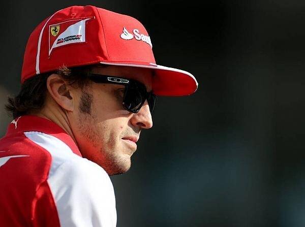 Foto zur News: Alonso: "Meisterschaft mit Ferrari noch wertvoller"