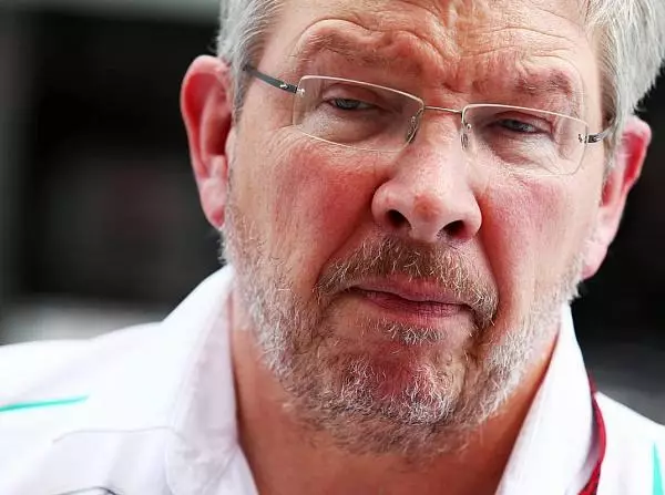 Ross Brawn Foto zur News: Todt, Brawn und Peil eilen an Schumachers Krankenbett