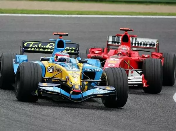 Fernando Alonso, Michael Schumacher Foto zur News: Massa: Alonso ist besser als Schumacher