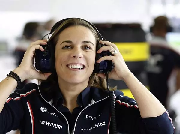 Foto zur News: An vorderster Front: Claire Williams im Interview