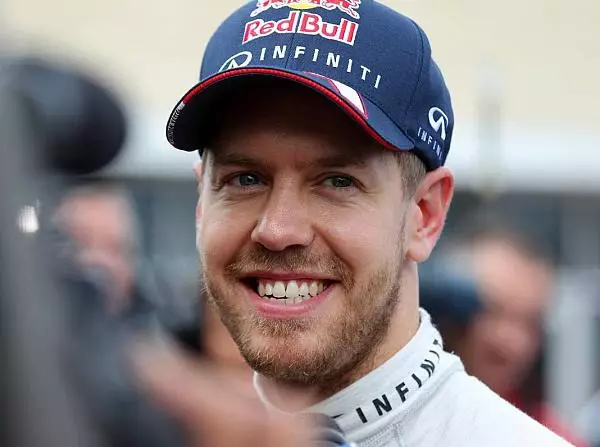 Sebastian Vettel Foto zur News: Pole-Mann Vettel: "Es war eine knifflige Session"