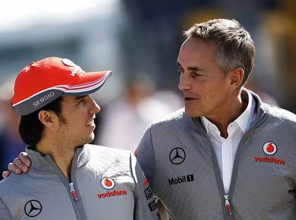 Sergio Perez, Martin Whitmarsh Foto zur News: Perez und Whitmarsh kontern Ramirez