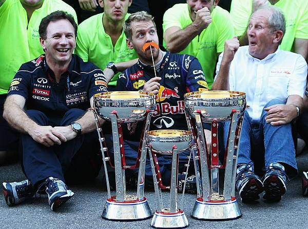 Foto zur News: Rekordmann Vettel: "Es ist unglaublich"