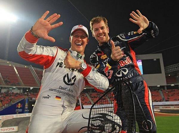 Foto zur News: Vettel würde Schumacher Nachricht gerne "selbst überbringen"