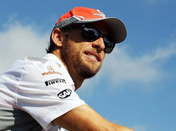 Foto zur News: Höheres Mindestgewicht: Alonso und Massa dagegen