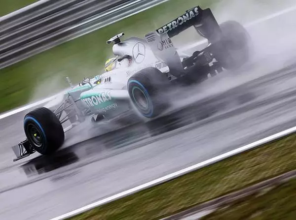 Nico Rosberg Foto zur News: Mercedes macht es richtig: Beide Fahrer in den Top 5