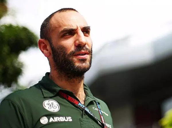 Cyril Abiteboul Foto zur News: Caterham erwartet "Beitrag" der Fahrer zum Team
