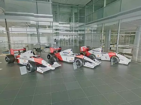 McLaren-Technology-Center, Fabrik, Google Street View Foto zur News: McLaren öffnet die Fabriktore - auf Google Street View