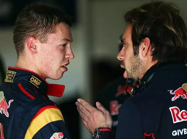Daniil Kwjat, Jean-Eric Vergne Foto zur News: Lob von allen Seiten - Marko über Kwjat: "Der hat große Eier"
