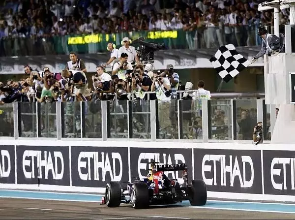 Sebastian Vettel Foto zur News: FIA will mehr Spannung: Doppelte Punkte beim Saisonfinale