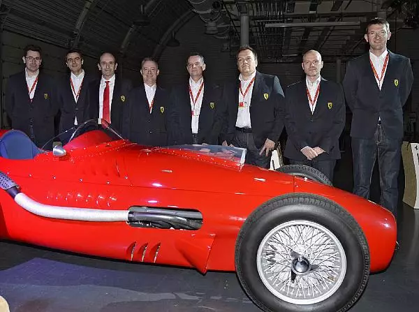 Ferrari-Ingenieure in Maranello Foto zur News: 059/3: Ferrari stellt neuen Formel-1-Motor vor