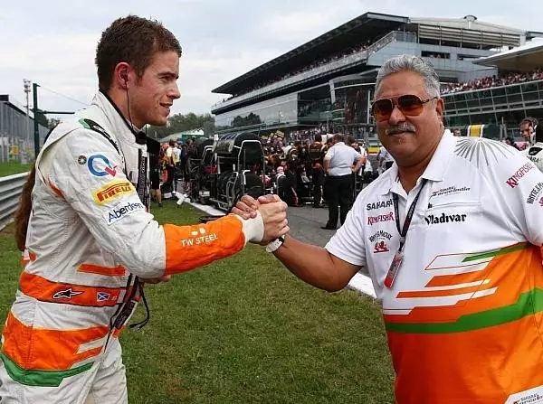 Paul di Resta, Vijay Mallya Foto zur News: Mallya wünscht sich Formel-1-Verbleib für di Resta