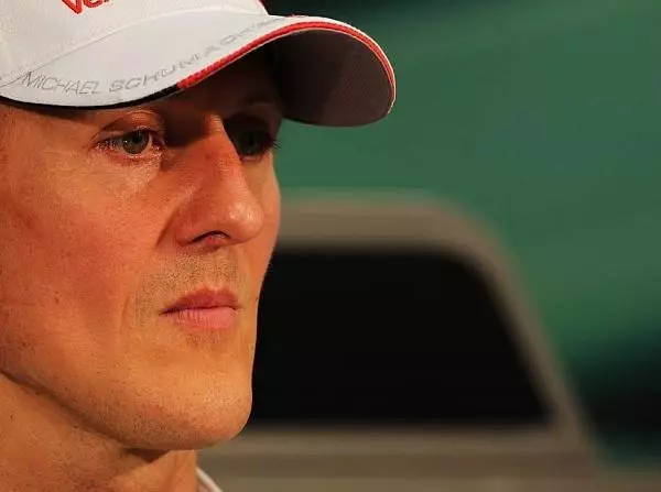 Foto zur News: Medien: Aufwachphase bei Schumacher gestoppt?