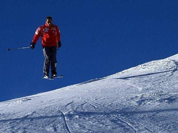 Foto zur News: Schumacher-Glücksbringer im Schnee gefunden
