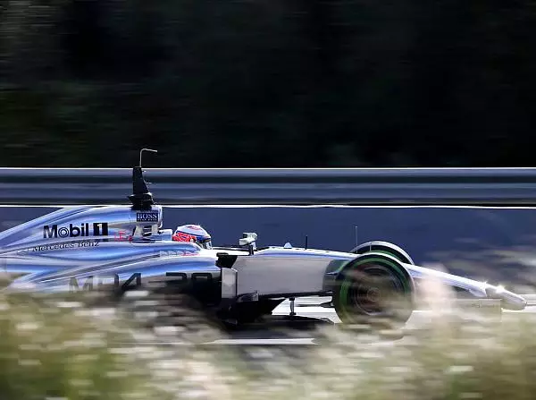 Foto zur News: Regentraining in Jerez: Button führt zur Halbzeit