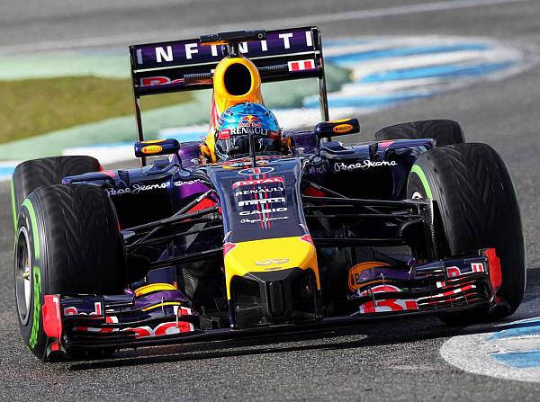 Foto zur News: Vettel zweckoptimistisch: "Dafür sind Tests ja da"