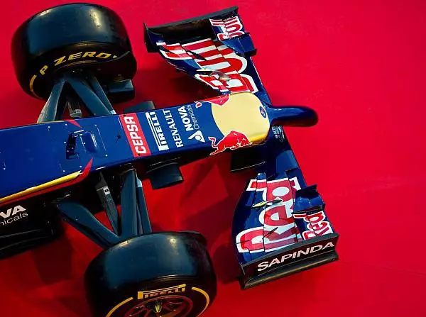 Toro Rosso, Nase Foto zur News: Gewitter-Stimmung: Wer tanzt wem auf der "Nase" herum?