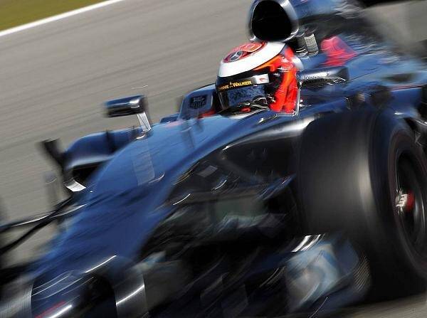 Foto zur News: Button #AND# McNish: Die Formel 1 wird zwei Sekunden langsamer