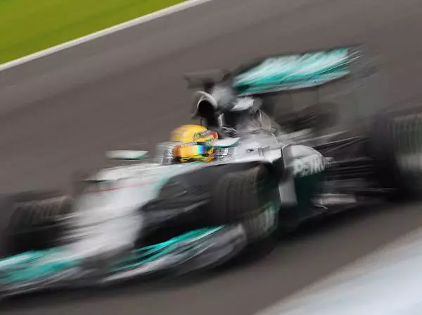 Lewis Hamilton Foto zur News: Wolff: Verbrauch "komplexestes Problem, das es zu lösen gilt"