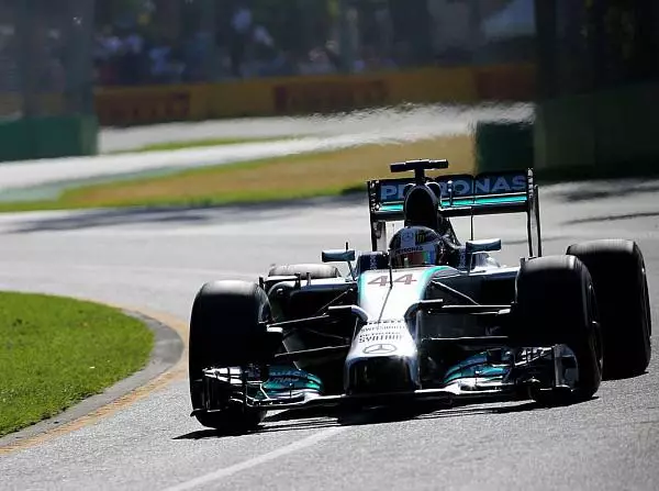 Lewis Hamilton Foto zur News: Trotz Panne am Morgen: Mercedes tonangebend in Melbourne