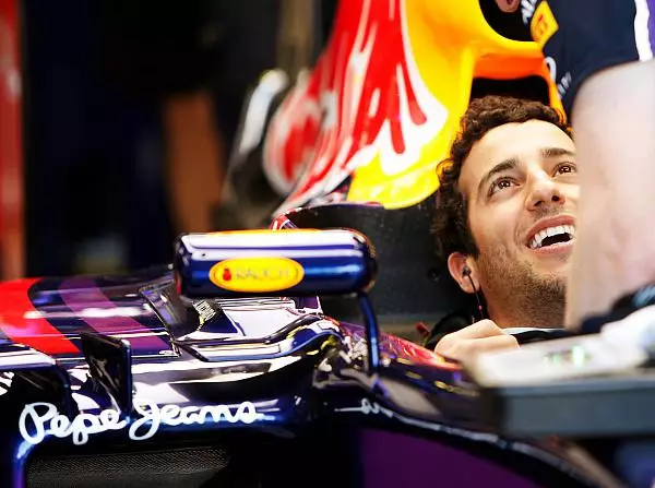 Foto zur News: Ricciardo: "Schön, vorn mit dabei zu sein"