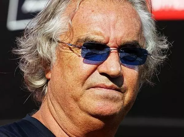 Flavio Briatore Foto zur News: Briatore: Neue Formel 1 eine "deprimierende Show"