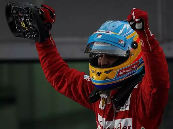 Fernando Alonso Foto zur News: Schöne Erinnerungen: Kann Ferrari in Malaysia wieder feiern?