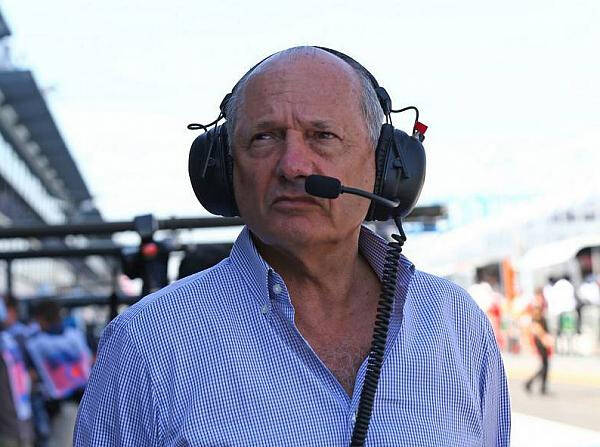 Foto zur News: Mit Dennis auf Trab: McLaren-Jungs beschäftigt, aber glücklich