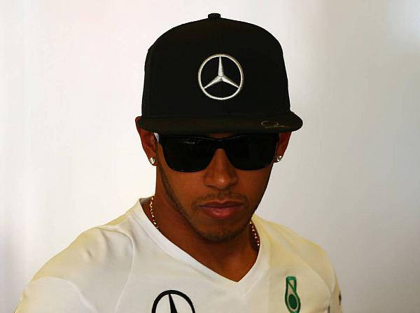 Foto zur News: Benzinpoker: Hamilton lobt Arbeit der FIA