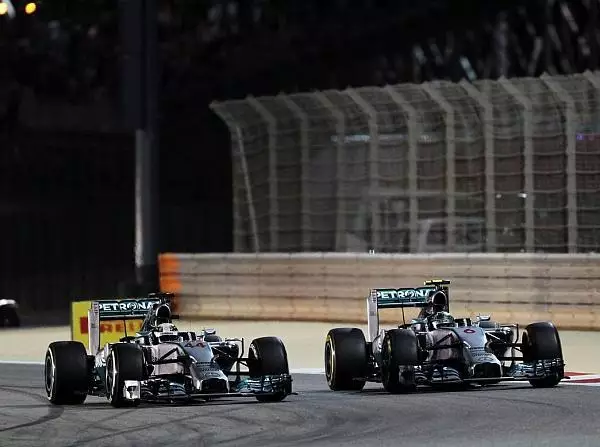 Lewis Hamilton, Nico Rosberg Foto zur News: Bahrain-Grand-Prix: Der Tag, an dem die Kritik verstummte