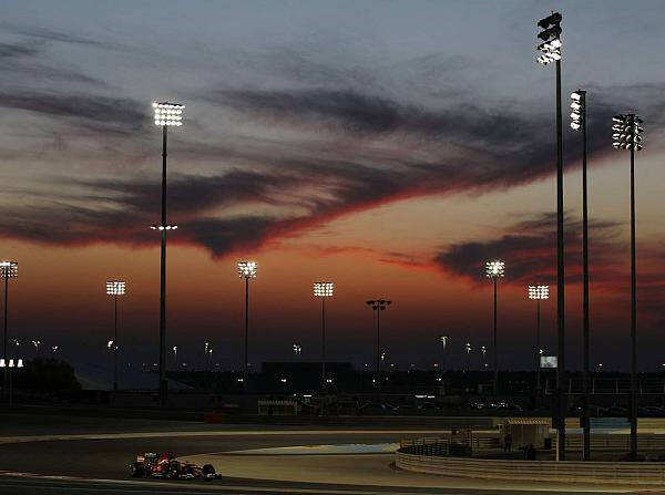 Foto zur News: Nachtrennen boomt: Rekordkulisse in Bahrain
