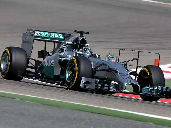 Foto zur News: Mittagspause in Bahrain: Rosberg wieder vorn