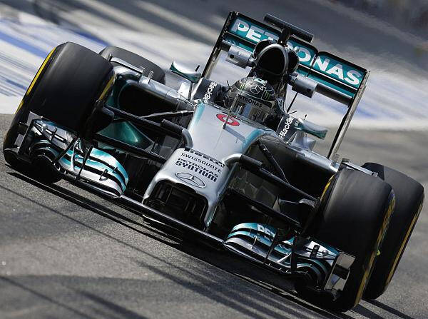 Foto zur News: Mercedes weiter fleißig: 121 Runden und Bestzeit
