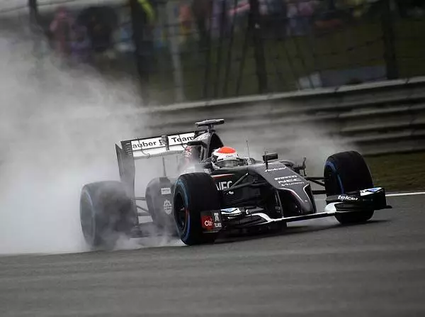 Adrian Sutil Foto zur News: Sauber ganz bescheiden: Wenn Platz 14 glücklich macht