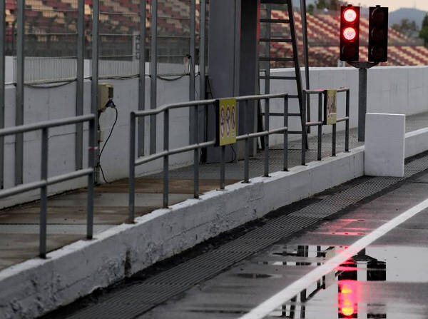 Foto zur News: Barcelona-Test: Viel Regen am Vormittag