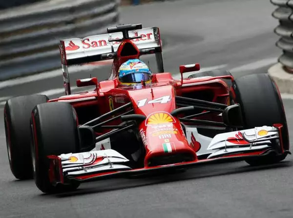 Fernando Alonso Foto zur News: Ferrari trotz Alonso-Bestzeit nicht ganz zufrieden