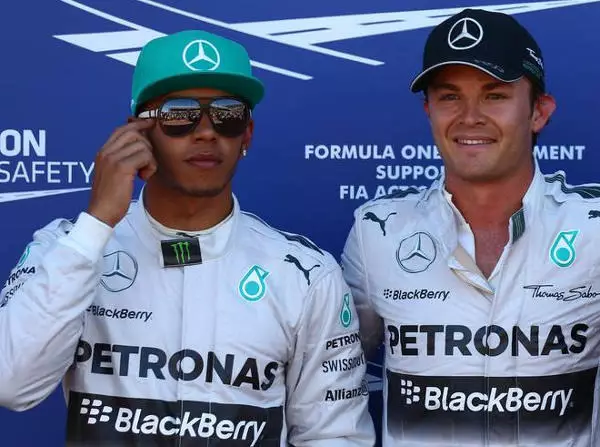 Lewis Hamilton, Nico Rosberg Foto zur News: Hamilton: "Psychospiele sind nicht mein Ding"