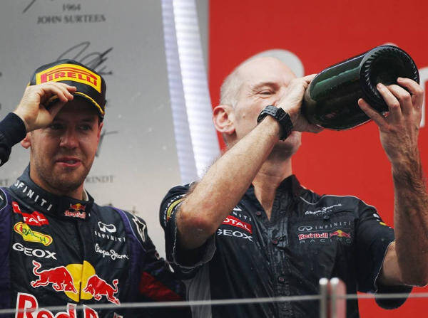 Foto zur News: Vettel glaubt: Newey wird weiter Formel 1 machen