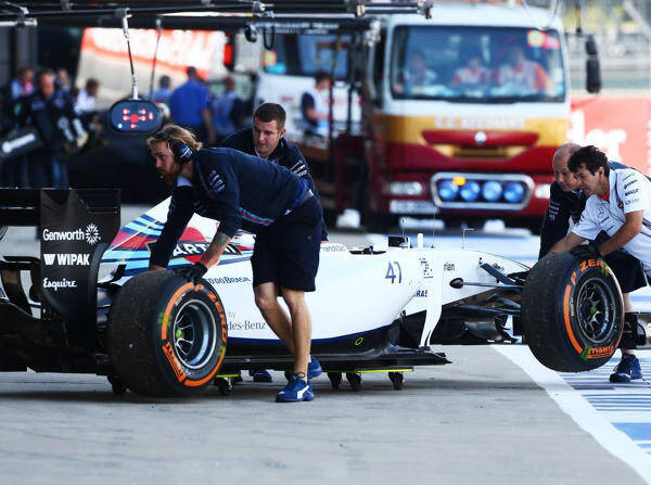 Foto zur News: Training: Williams-Fiasko zum Auftakt in Silverstone