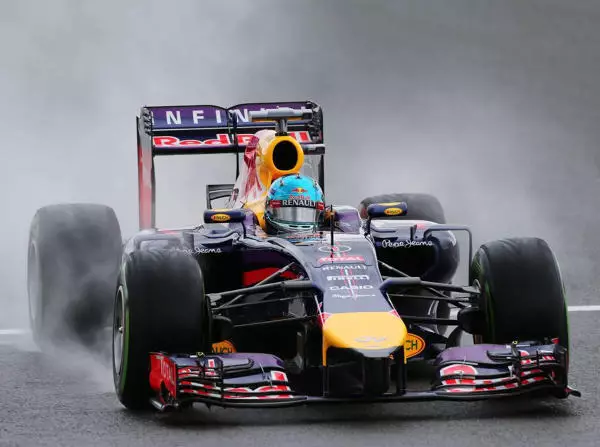 Sebastian Vettel Foto zur News: Erste Startreihe: Vettels Mut wird belohnt