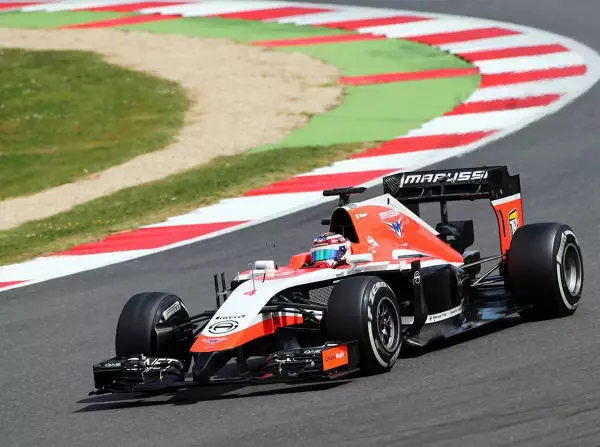 Foto zur News: Chilton macht Marussia zum Silverstone-Dauerläufer