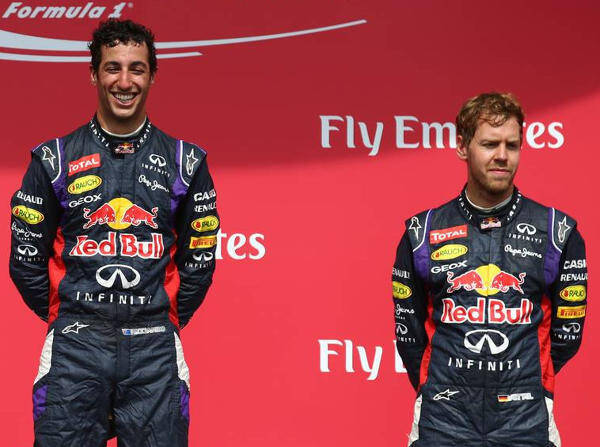 Foto zur News: Abstand Ricciardo-Vettel wächst: Red Bull klärt auf