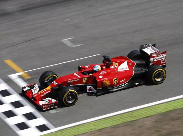 Fernando Alonso Foto zur News: Ferrari hofft auf Regen: Hitze bringt Sorgen