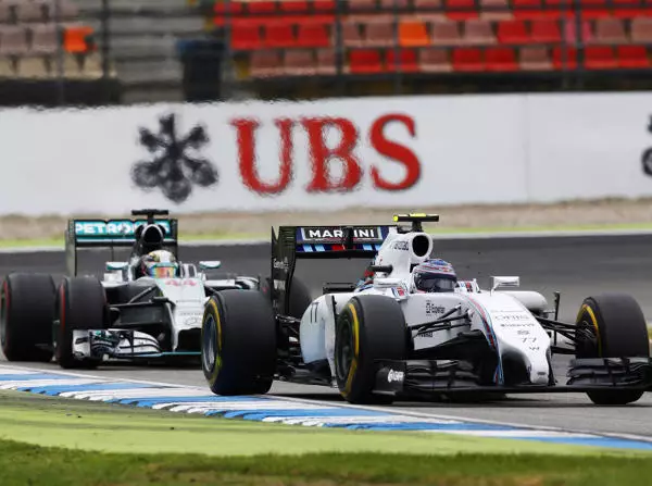 Foto zur News: Bärenstarker Bottas lässt Hamilton verzweifeln