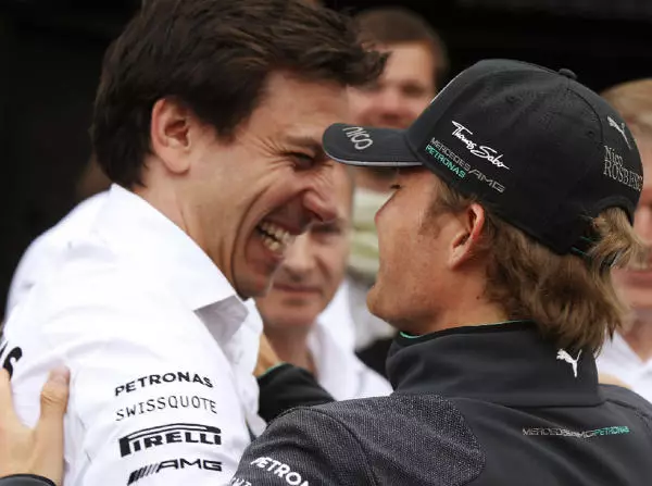 Foto zur News: Als Toto Wolff 50 Euro an Nico Rosberg verlor