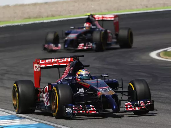 Jean-Eric Vergne, Daniil Kwjat Foto zur News: Vergne und Kwjat wollen Toro Rossos Ungarn-Fluch besiegen